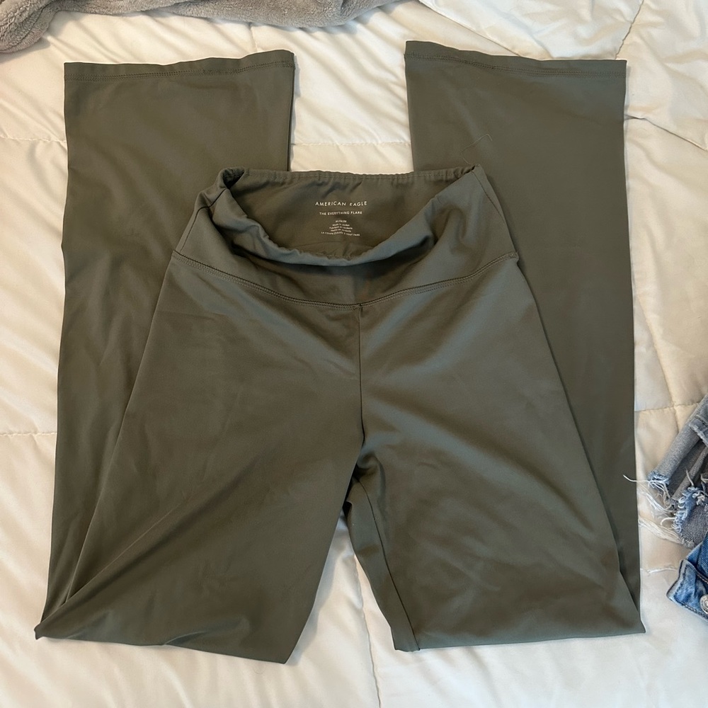 AE the everything flare leggings